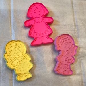 SALE - Hallmark cookie cutters vintage 1970’s USA